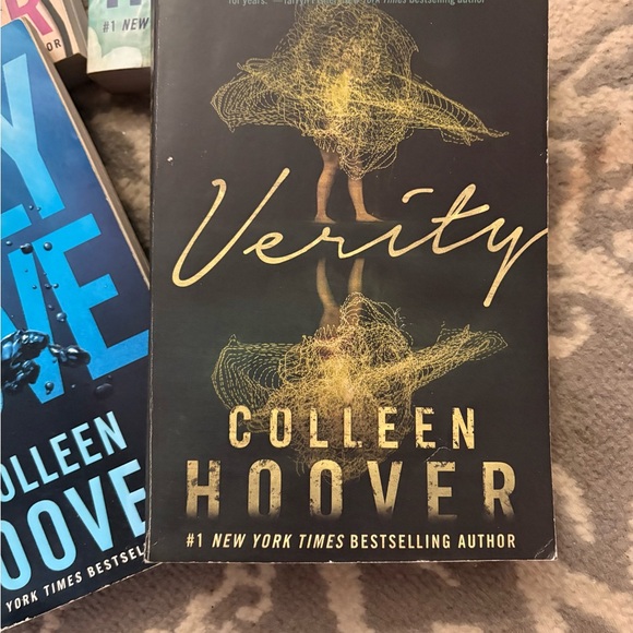 Colleen Hoover Book Collection - Picture 5 of 7